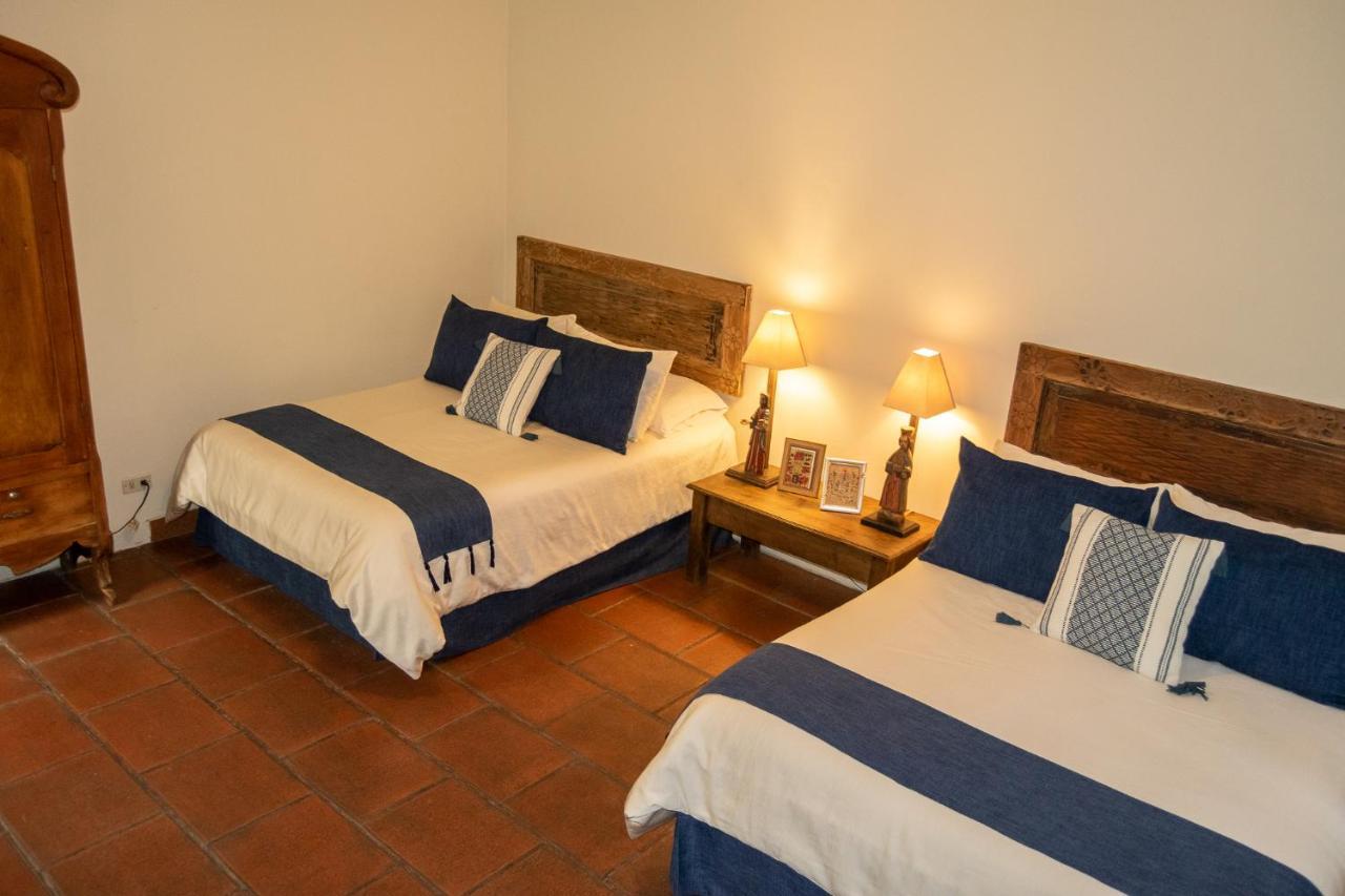 Hotel La Villa Serena Antigua Εξωτερικό φωτογραφία